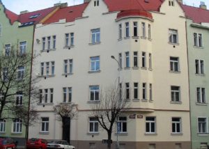2005 - Oprava činžovního domu, Praha Karlín